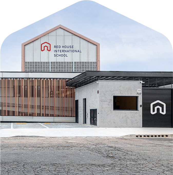 Foto da fachada da escola